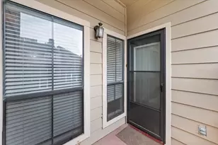 2105 Count Fleet Dr, Arlington, TX 76011 - Photo 23