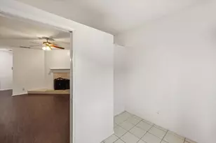 2105 Count Fleet Dr, Arlington, TX 76011 - Photo 5