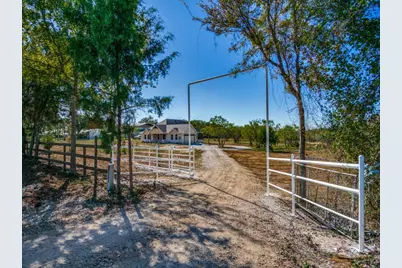 2860 Cr 312, Cleburne, TX 76031 - Photo 1