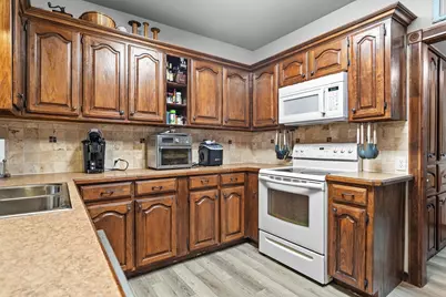 801 E Main Street, Tioga, TX 76271 - Photo 11