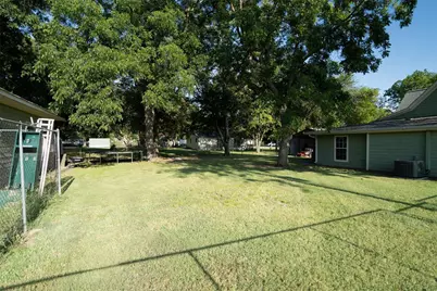 801 E Main Street, Tioga, TX 76271 - Photo 31