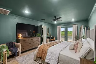 2402 Country Club Rd, Ennis, TX 75119 - Photo 11