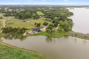 2402 Country Club Rd, Ennis, TX 75119 - Photo 33