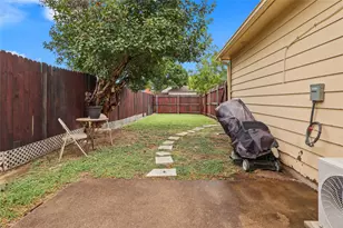 108 Hunter Dr, Cedar Hill, TX 75104 - Photo 25