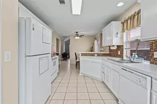 108 Hunter Dr, Cedar Hill, TX 75104 - Photo 11