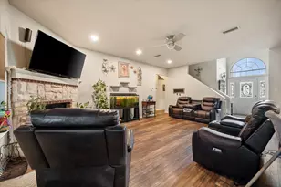 308 Faith Ct, Burleson, TX 76028 - Photo 13