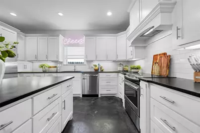 2016 S 11th Street, Waco, TX 76706 - Photo 11