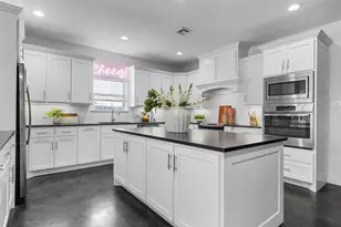 2016 S 11th St, Waco, TX 76706 - Photo 9