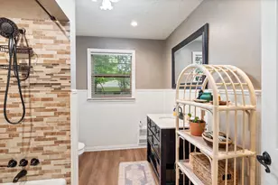 518 W Kansas St, Van, TX 75790 - Photo 17