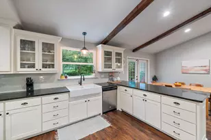 518 W Kansas St, Van, TX 75790 - Photo 9