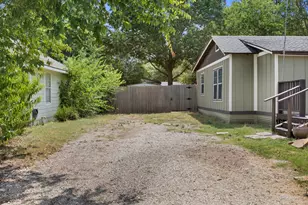 1103 1st Ave, McKinney, TX 75069 - Photo 5