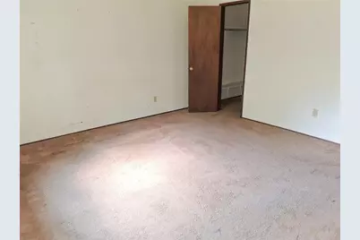 5325 Strickland Avenue, The Colony, TX 75056 - Photo 9