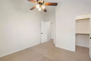 205 Vagon Castle Ln, Lewisville, TX 75056 - Photo 33