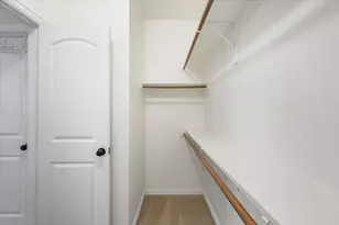 205 Vagon Castle Ln, Lewisville, TX 75056 - Photo 25