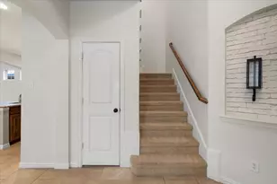 205 Vagon Castle Ln, Lewisville, TX 75056 - Photo 29