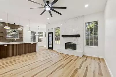 915 Inverness Circle, Highland Village, TX 75077 - Photo 9