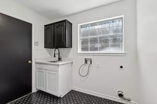 915 Inverness Cir, Highland Village, TX 75077 - Photo 15