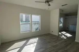 4345 Jamaica St, Dallas, TX 75210 - Photo 11