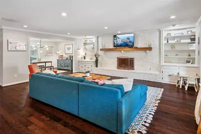 2705 Prairie Creek Court, Plano, TX 75075 - Photo 7