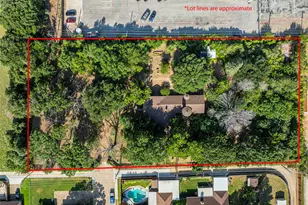 2405 Meadow Ln, Grand Prairie, TX 75050 - Photo 3