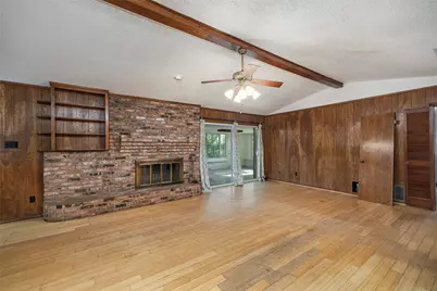 2405 Meadow Lane, Grand Prairie, TX 75050 - Photo 7