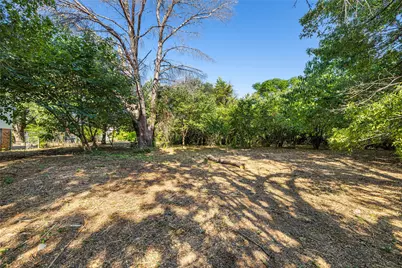 2405 Meadow Lane, Grand Prairie, TX 75050 - Photo 39