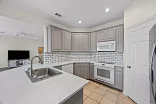 1207 Louise Ln, Ennis, TX 75119 - Photo 9