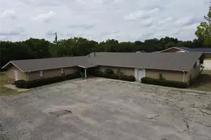 705 Fair Ave, Gainesville, TX 76240 - Photo 29