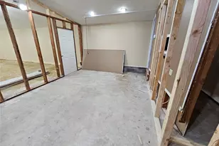 705 Fair Ave, Gainesville, TX 76240 - Photo 13