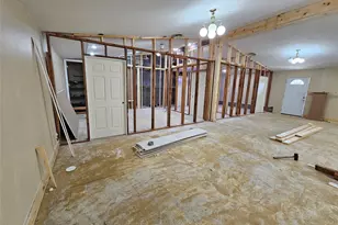 705 Fair Ave, Gainesville, TX 76240 - Photo 11