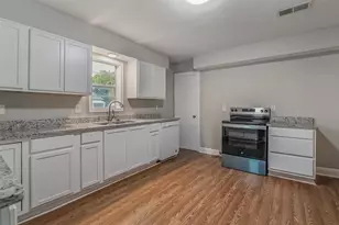 306 N Front St, Savoy, TX 75479 - Photo 9