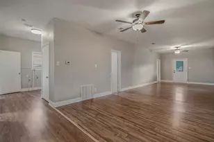 306 N Front St, Savoy, TX 75479 - Photo 7