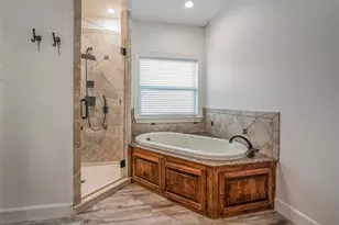 302 N Front St, Savoy, TX 75479 - Photo 31