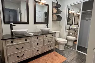 2507 Plumgrove Cir, Arlington, TX 76006 - Photo 11