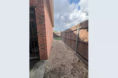 2507 Plumgrove Circle, Arlington, TX 76006 - Photo 13