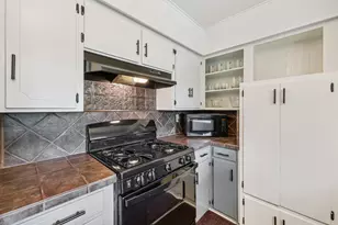 1415 Kings Row, Denton, TX 76209 - Photo 13