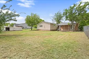 310 Garfield St, McGregor, TX 76657 - Photo 29