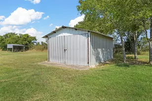 3433 W Tours Rd, West, TX 76691 - Photo 35