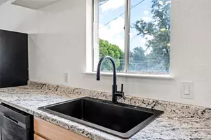 629 Bur Oak Dr, Irving, TX 75060 - Photo 13