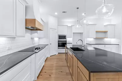 913 Beall Street, Denton, TX 76207 - Photo 11