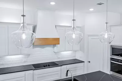 913 Beall Street, Denton, TX 76207 - Photo 17