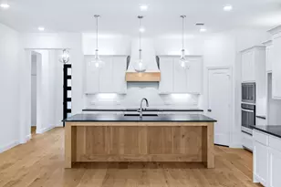 913 Beall St, Denton, TX 76207 - Photo 15