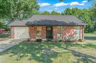 910 Willow Dr, Wills Point, TX 75169 - Photo 5