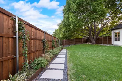 10510 Swallow Lane, Dallas, TX 75218 - Photo 29