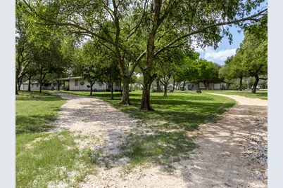 235 Country Drive, Waco, TX 76705 - Photo 23