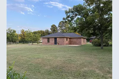 951 Van Zandt, Paris, TX 75460 - Photo 3