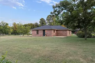 951 Van Zandt, Paris, TX 75460 - Photo 3