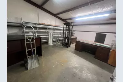 900 N Houston Street, Granbury, TX 76048 - Photo 13