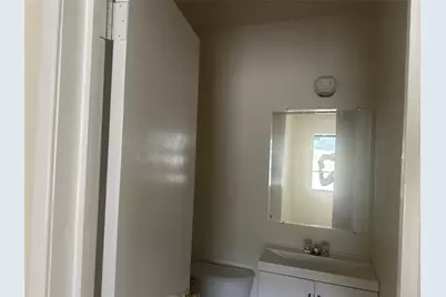 900 N Houston Street, Granbury, TX 76048 - Photo 5