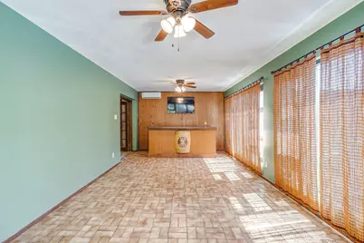 1327 Hemphill Drive, Cleburne, TX 76033 - Photo 19